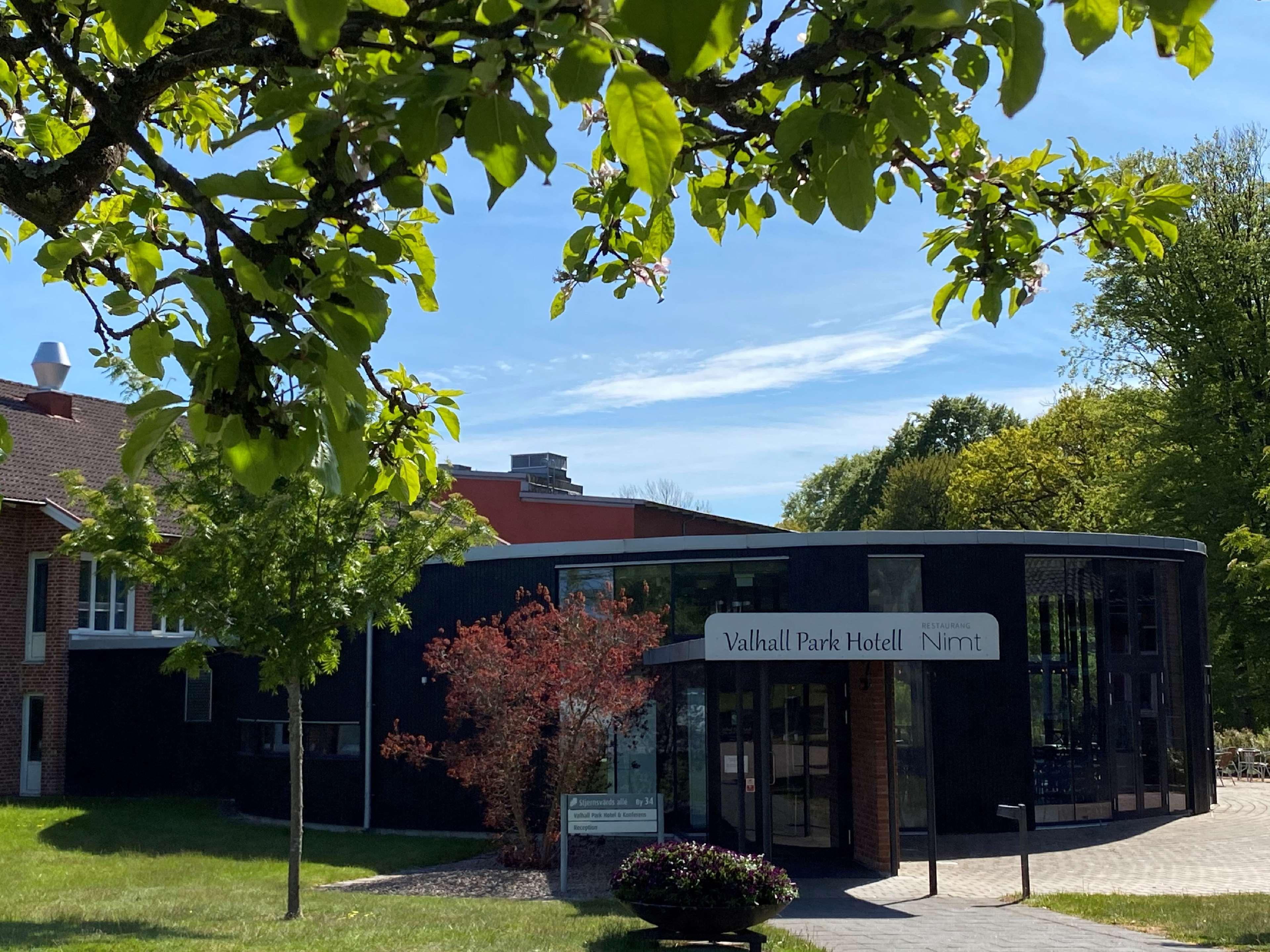 Best Western Valhall Park Hotell Ängelholm Exterior photo